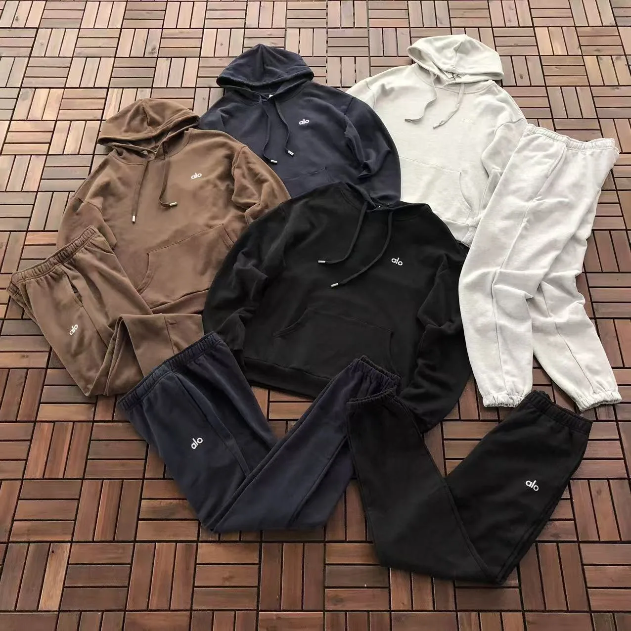 Conjunto Alo Hoodie Capucha