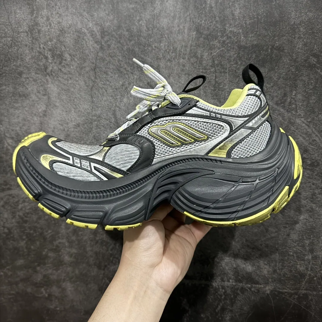 Balenciaga 12XL 4