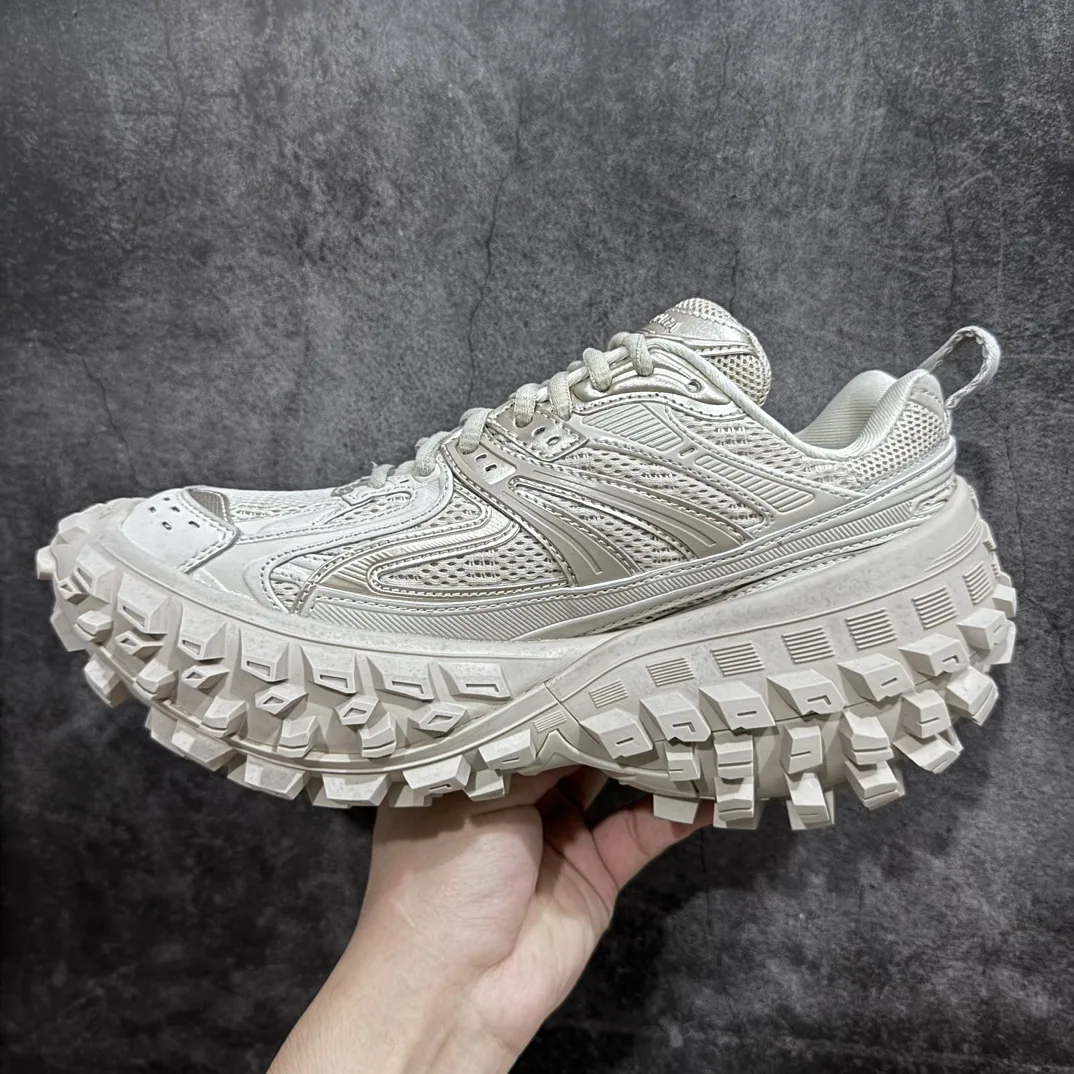 Balenciaga Defender Cafe 3