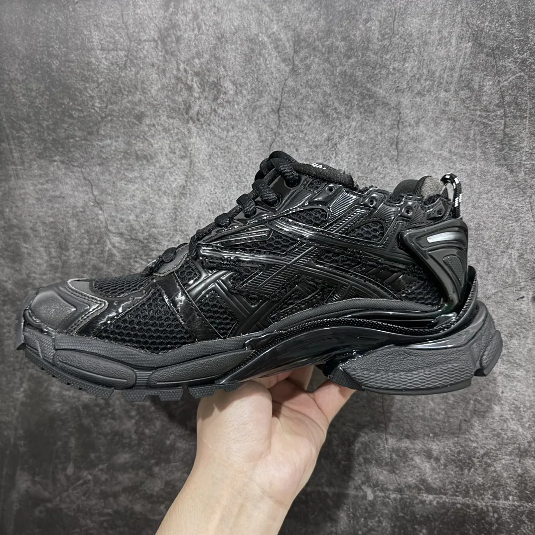 Balenciaga Runner Negro 2