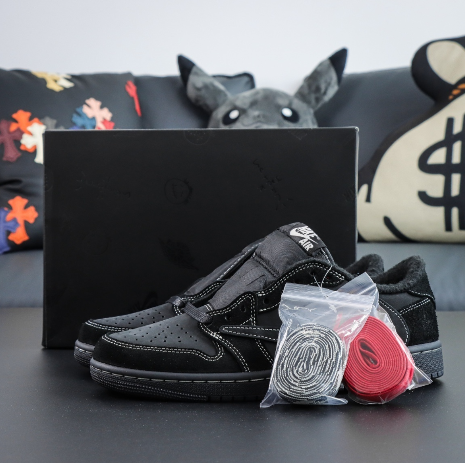 Jordan 1 Black Phantom.