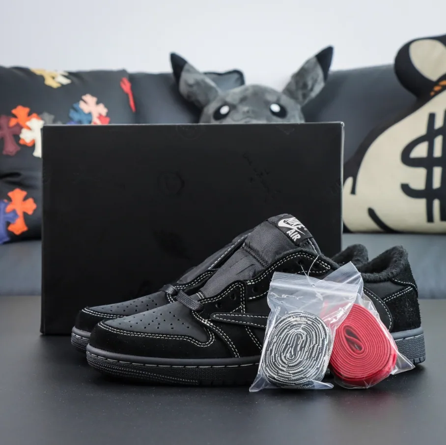 Jordan 1 Black Phantom