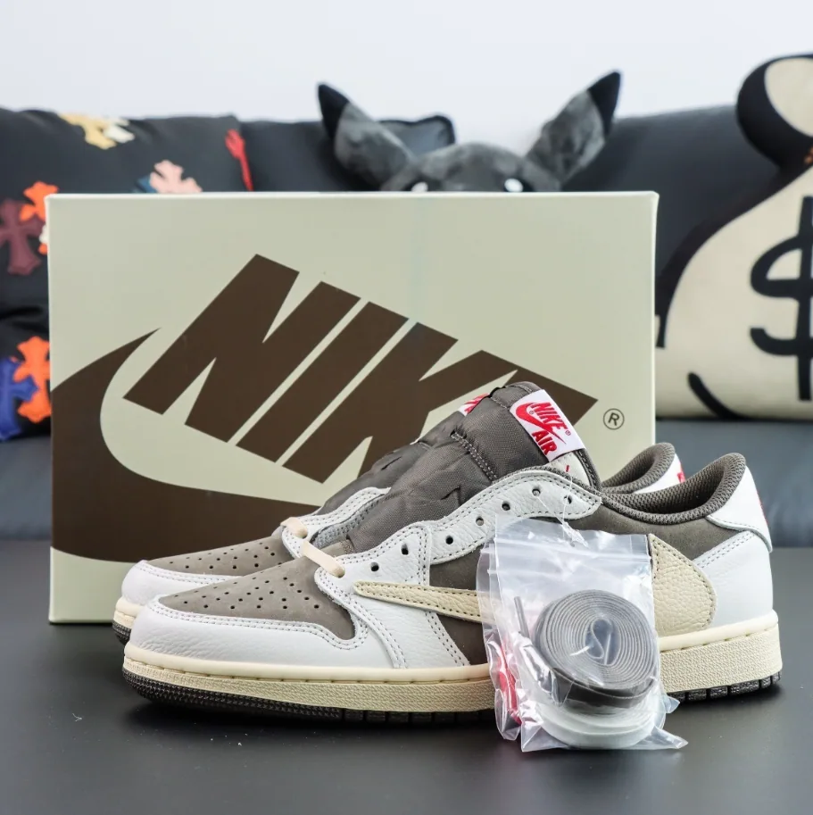 Jordan 1 Reverse Mocha