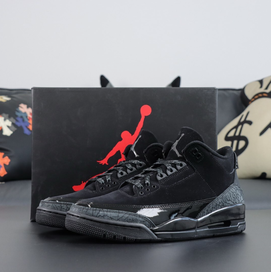 Jordan 3 Black Cat.