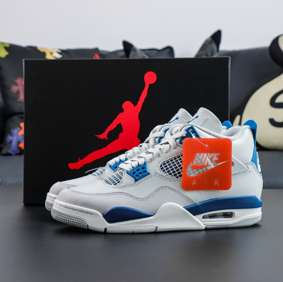 Jordan 4 Military Blue.