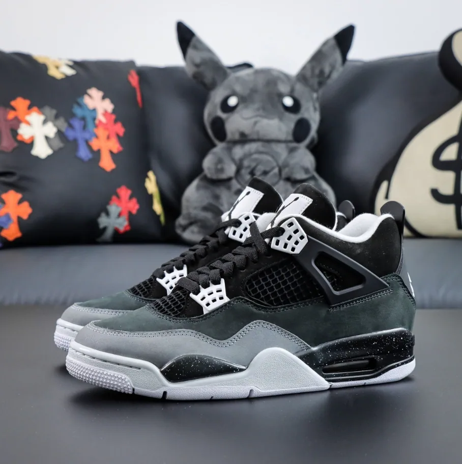 Jordan 4 Retro Fear