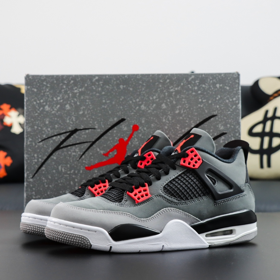 Jordan 4 Retro Infrared.