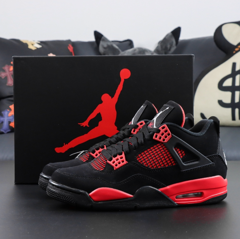 Jordan 4 Retro Thunder Red.