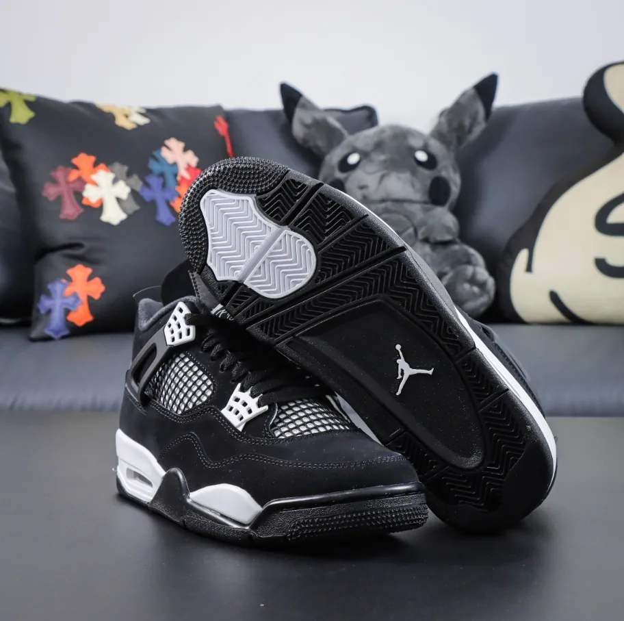 Jordan 4 Retro White Thunder