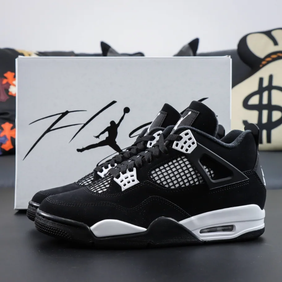 Jordan 4 Retro White Thunder