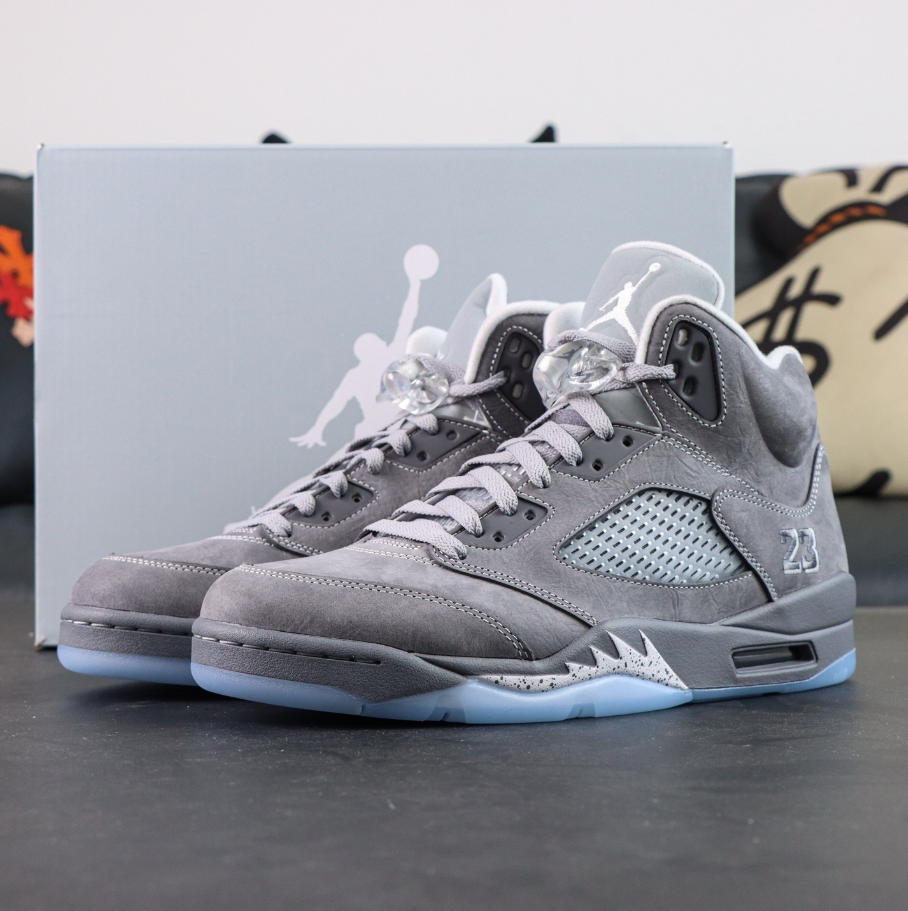 Jordan 5 Wolf Grey.