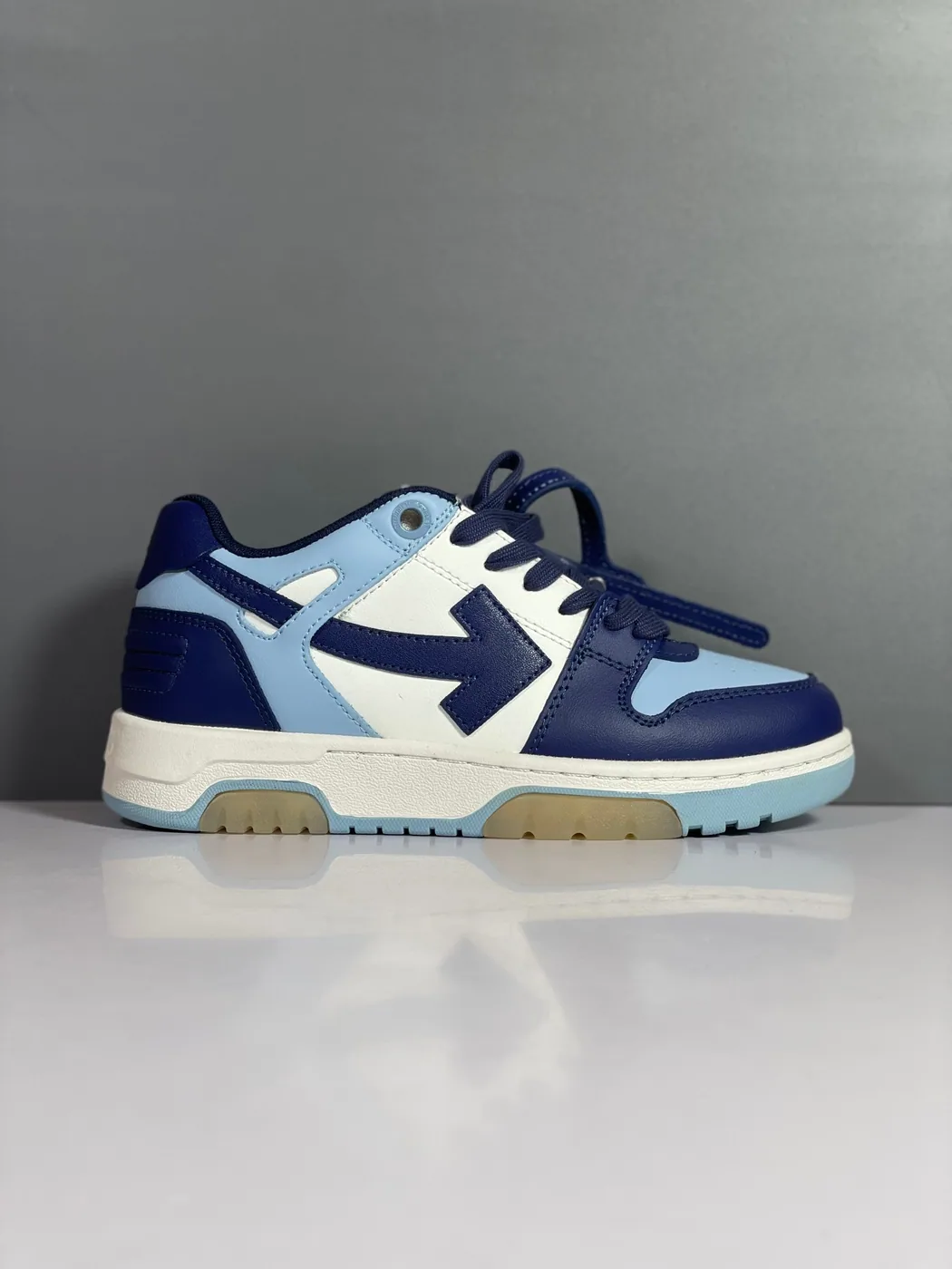 Off White Azul 2