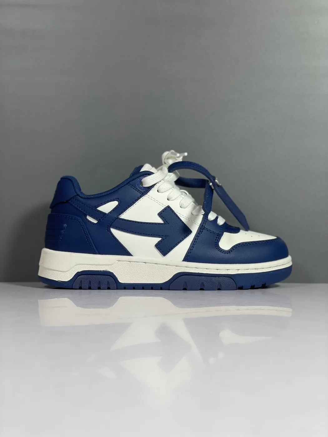 Off White Azul 4