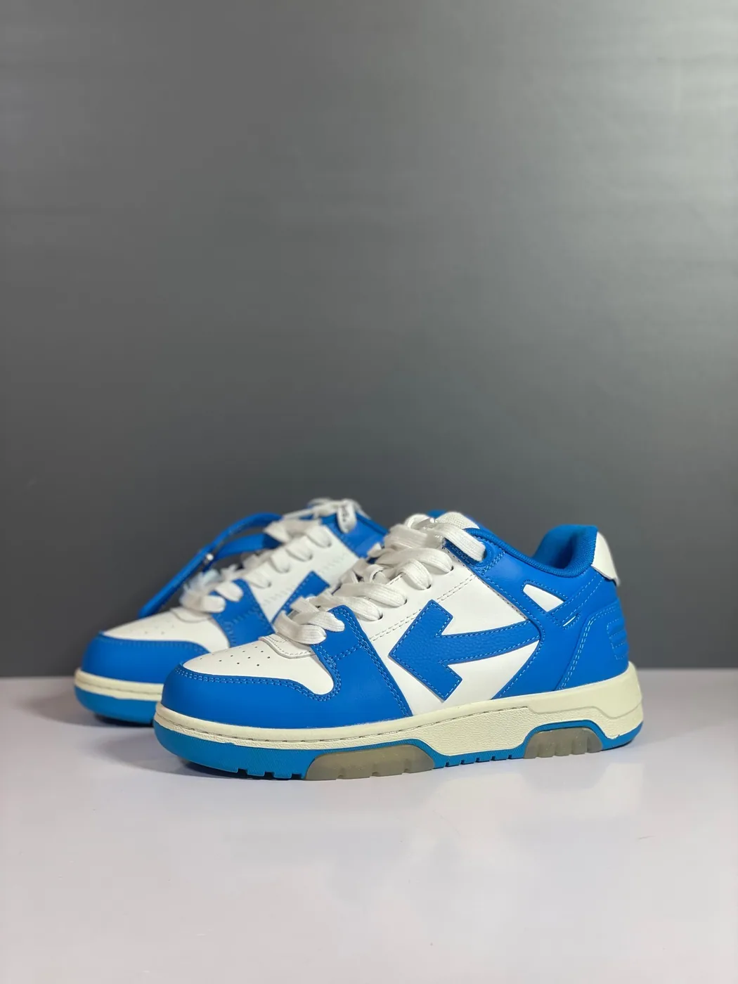 Off White Azul