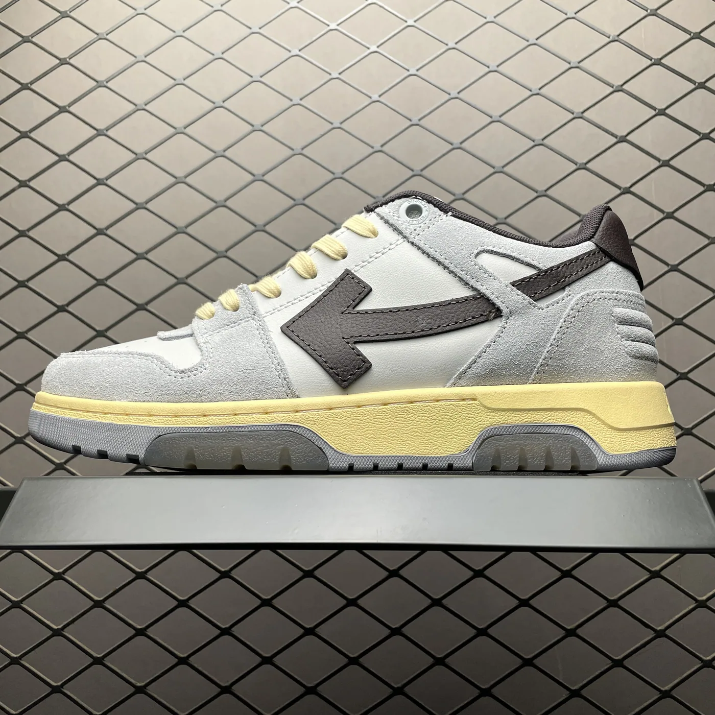 Off White Gris Marron