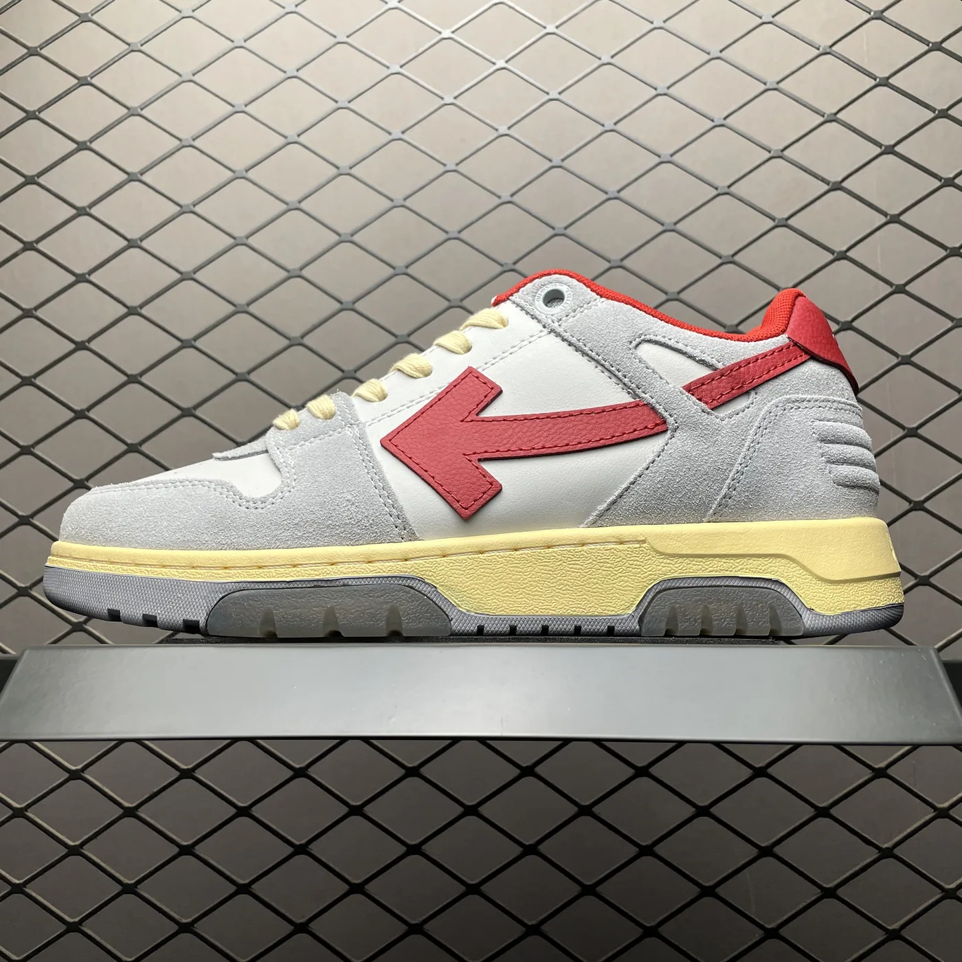 Off White Gris Rojo