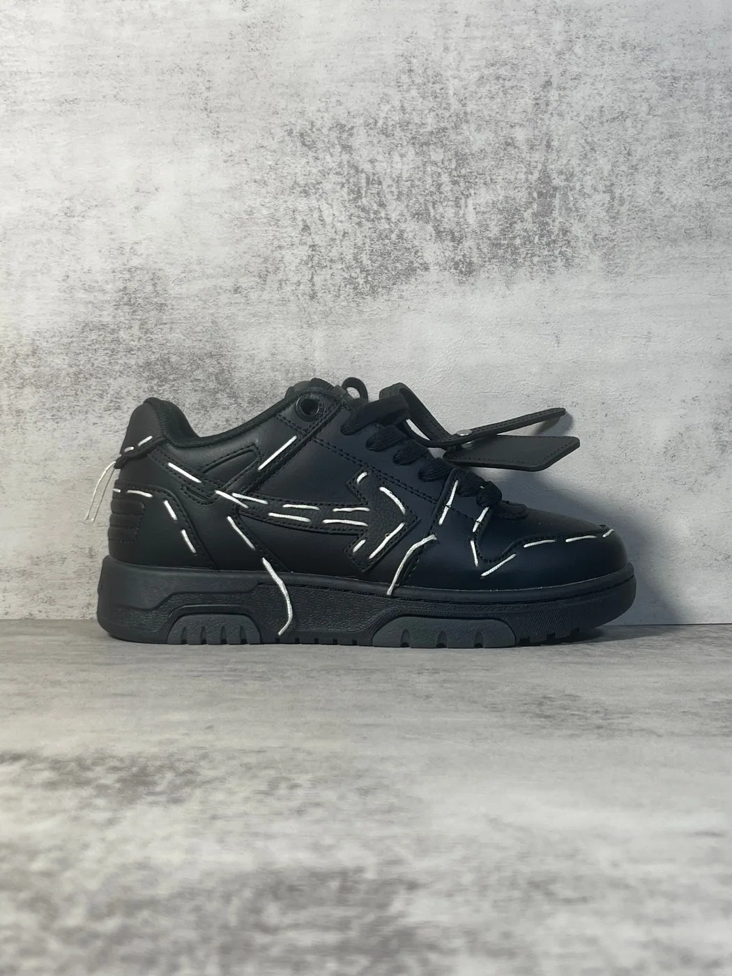 Off White Negro Blanco 6