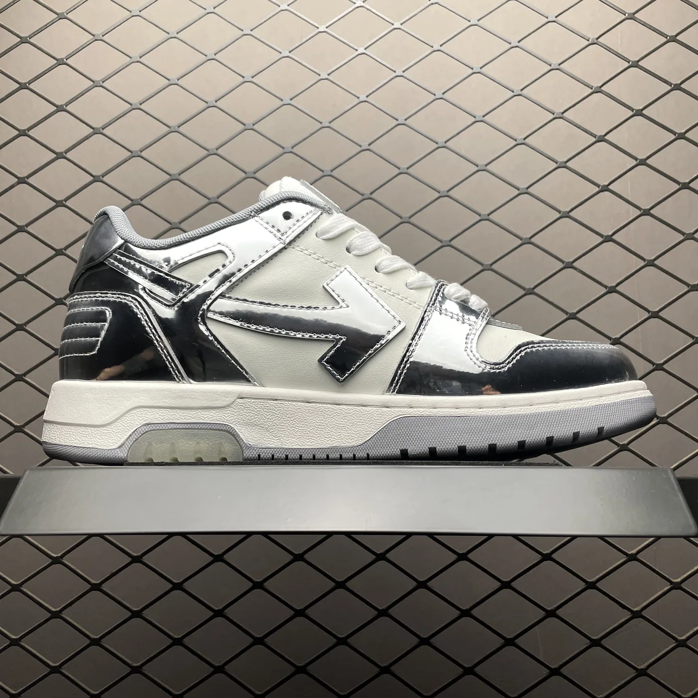 Off White Plata