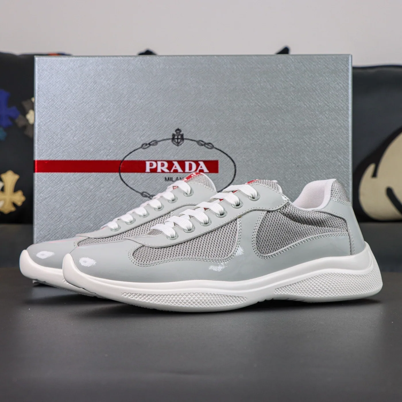 Prada Gris Blanco