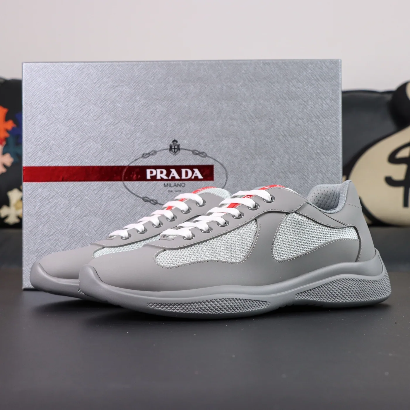 Prada Gamuza Gris
